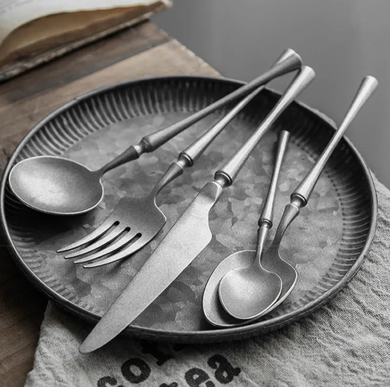 Retro 304 Stainless Steel Cutlery Set